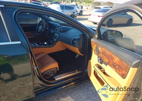 2015 Jaguar Xj Xjl Portfolio z USA, uszkodzony, nr VIN SAJWA2GZ4F8V78637